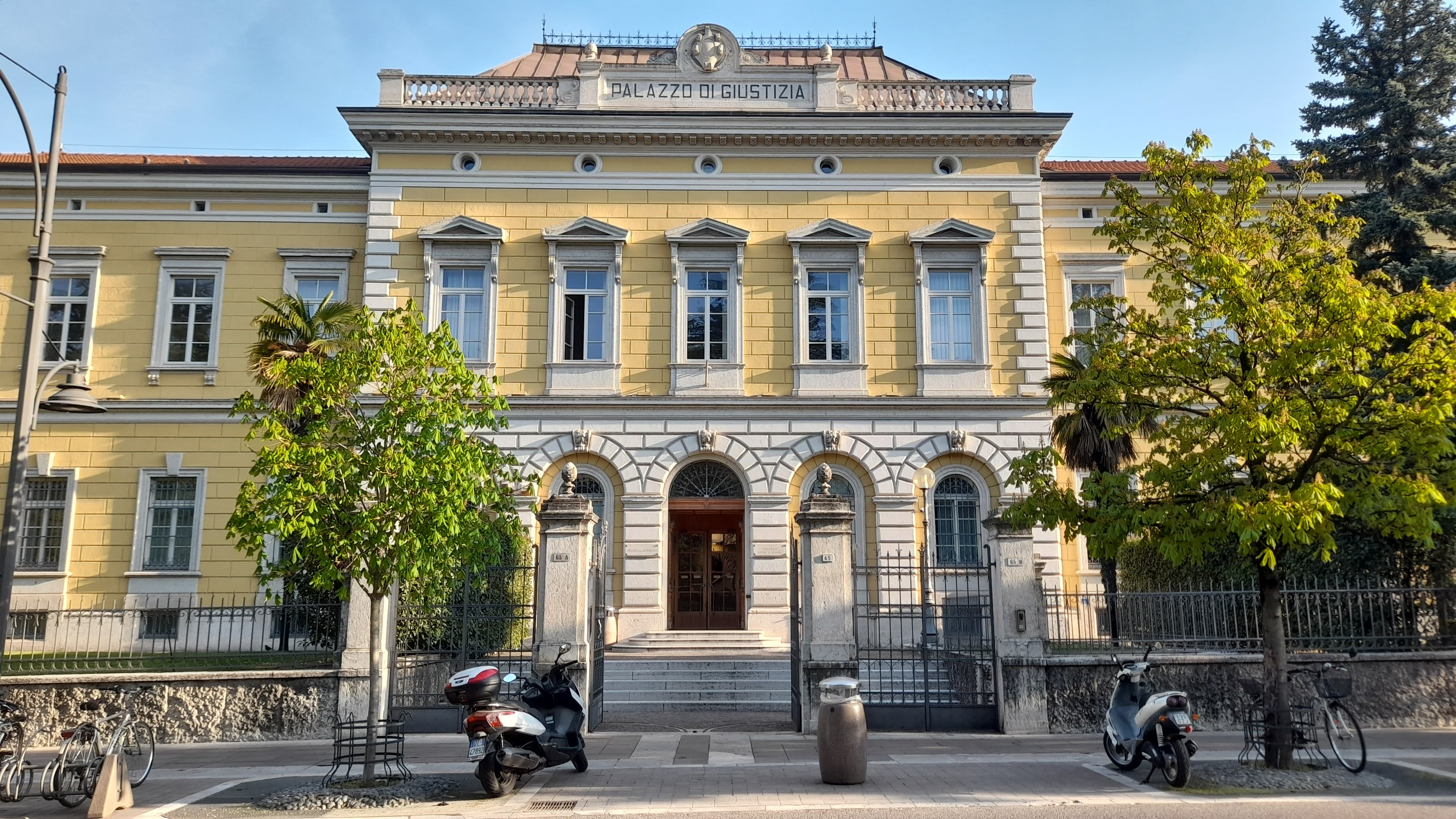 Palazzo di Giustizia Rovereto.jpeg